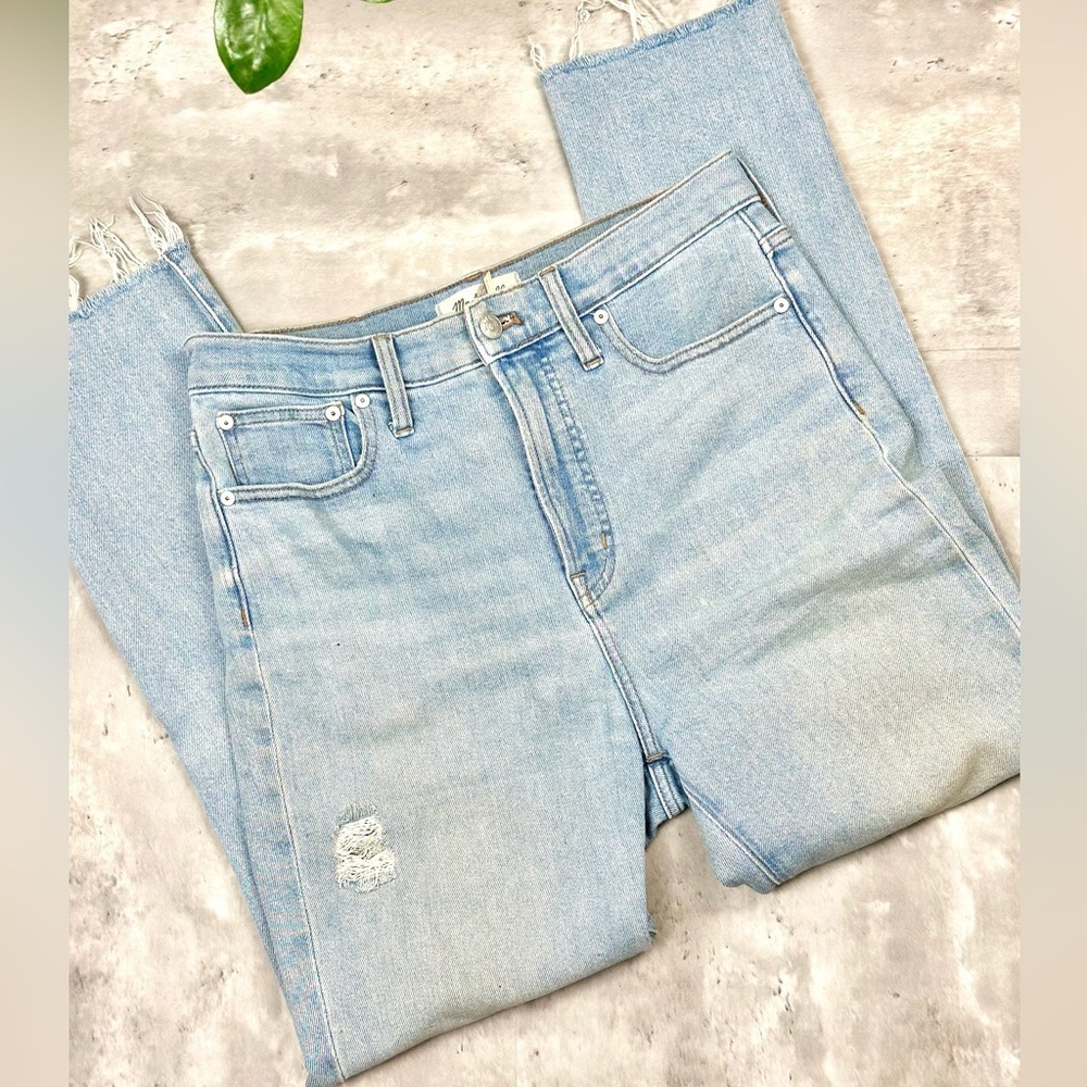 Madewell The Perfect Vintage Jean – Size 28 – Light Wash Distressed Raw Hem